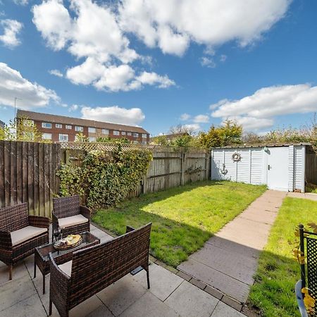 Stylish 3 Bed House, Large Garden, Parking, Wifi - Esho Stays Ковентри Экстерьер фото