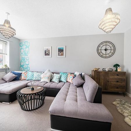 Stylish 3 Bed House, Large Garden, Parking, Wifi - Esho Stays Ковентри Экстерьер фото