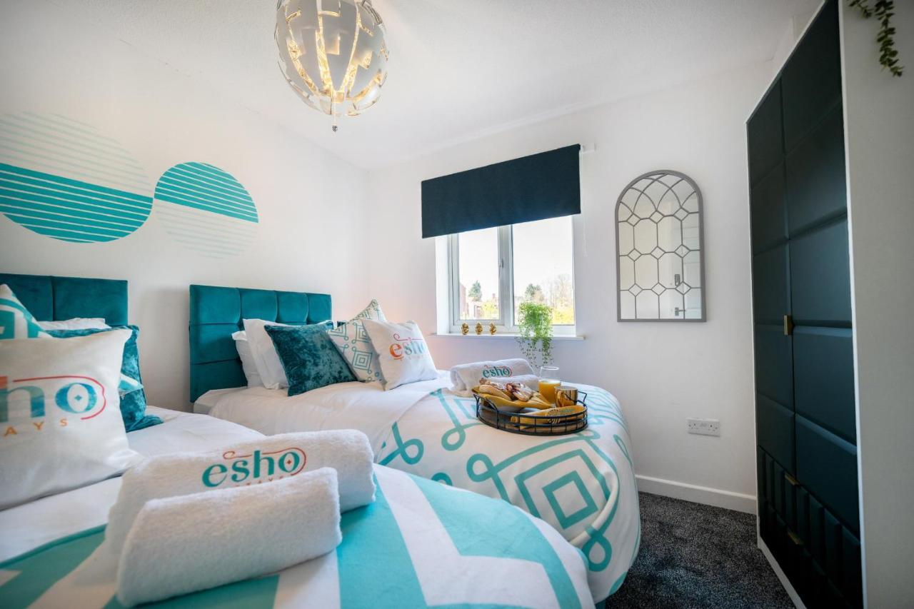 Stylish 3 Bed House, Large Garden, Parking, Wifi - Esho Stays Ковентри Экстерьер фото