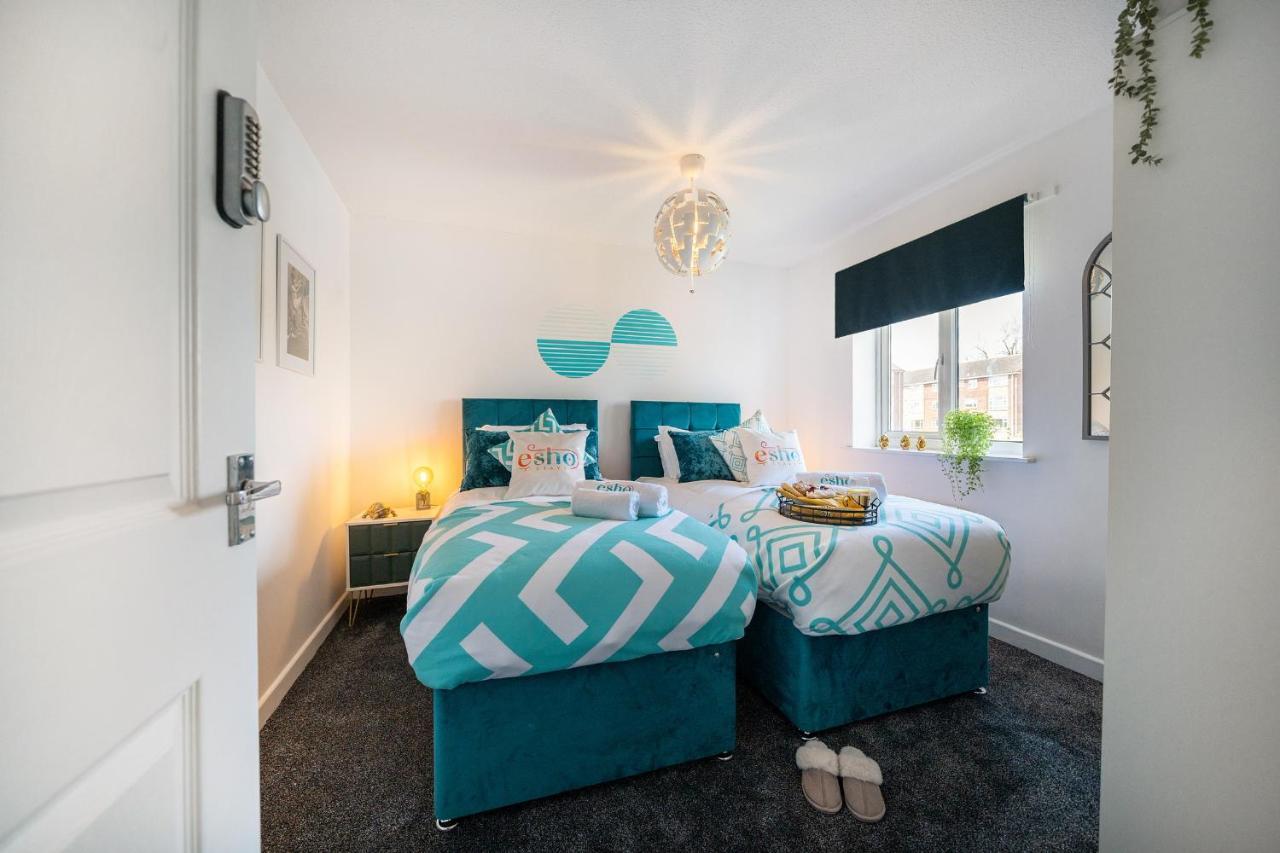 Stylish 3 Bed House, Large Garden, Parking, Wifi - Esho Stays Ковентри Экстерьер фото