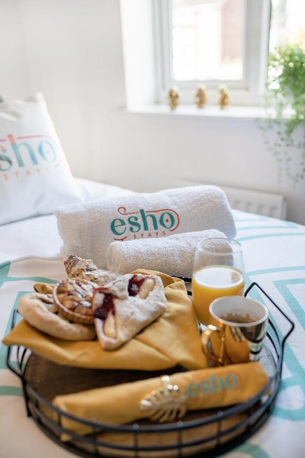 Stylish 3 Bed House, Large Garden, Parking, Wifi - Esho Stays Ковентри Экстерьер фото